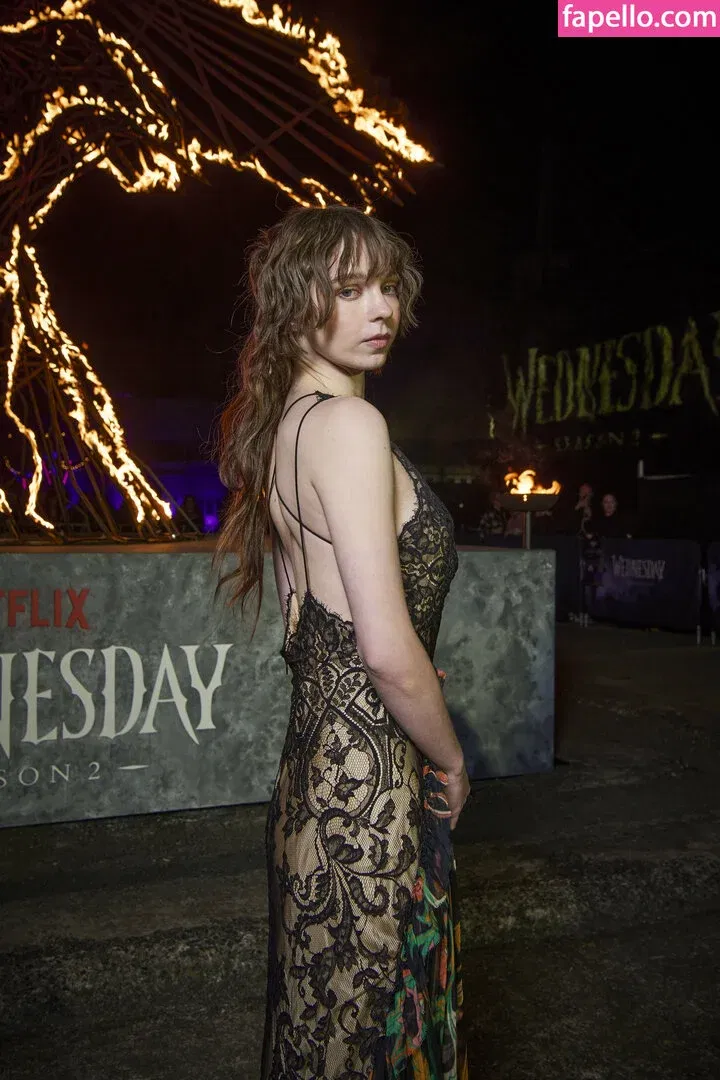 Emma Myers Onlyfans Photo Gallery 