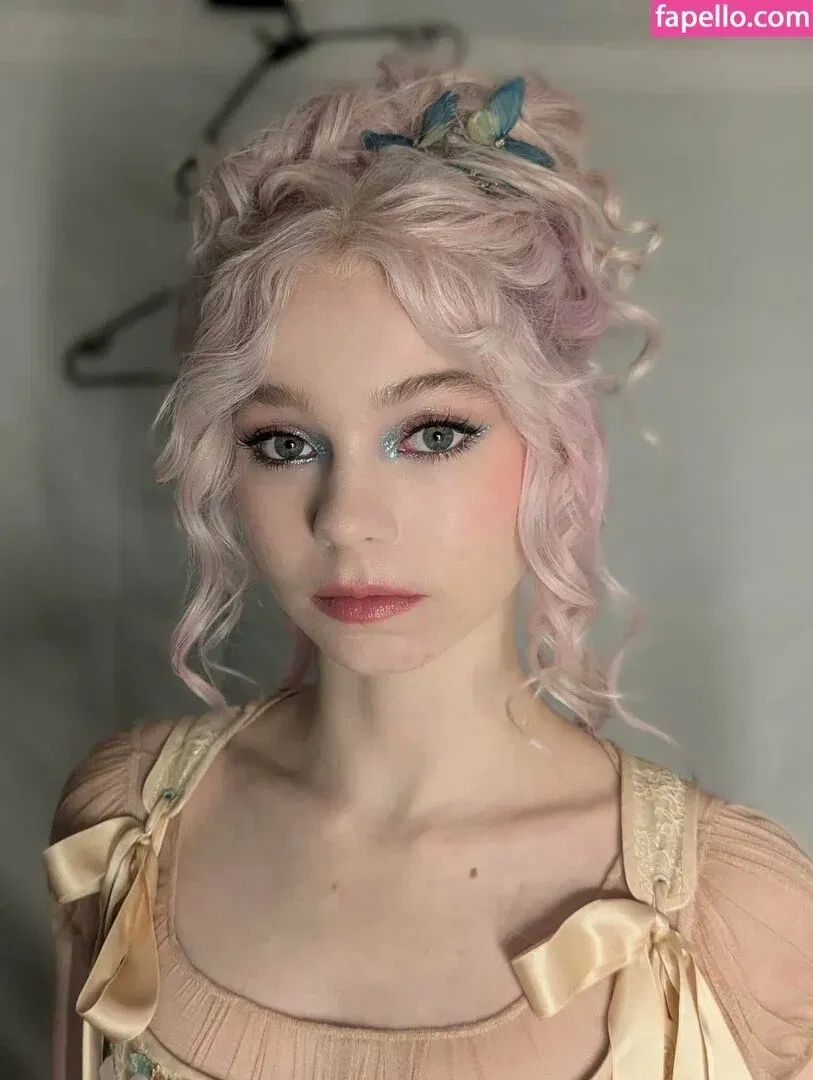 Emma Myers Onlyfans Photo Gallery 