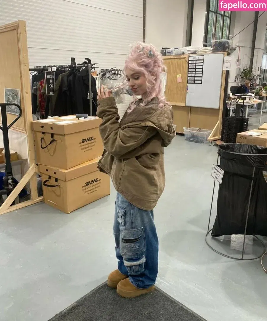 Emma Myers Onlyfans Photo Gallery 