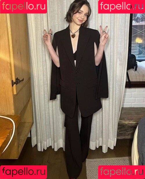 Emma Myers Onlyfans Photo Gallery 