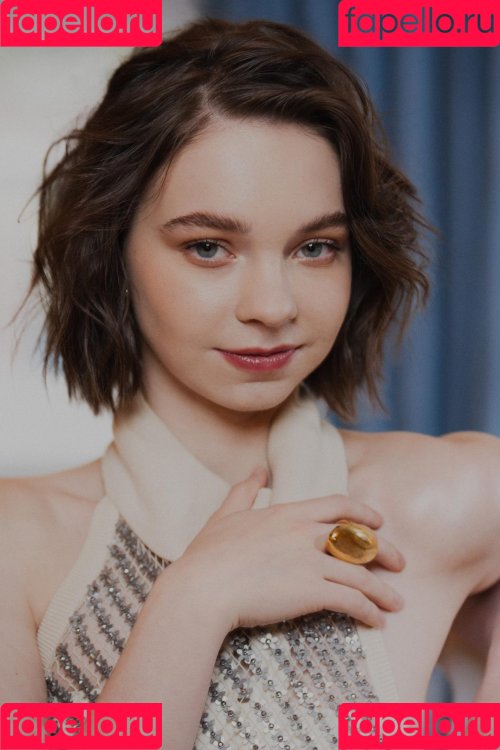 Emma Myers Onlyfans Photo Gallery 