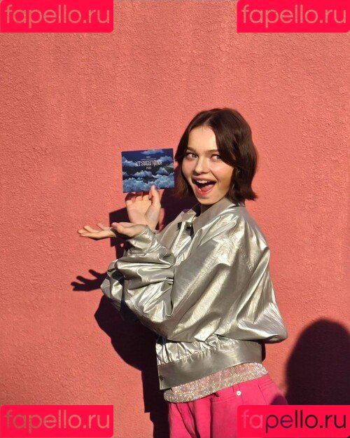 Emma Myers Onlyfans Photo Gallery 