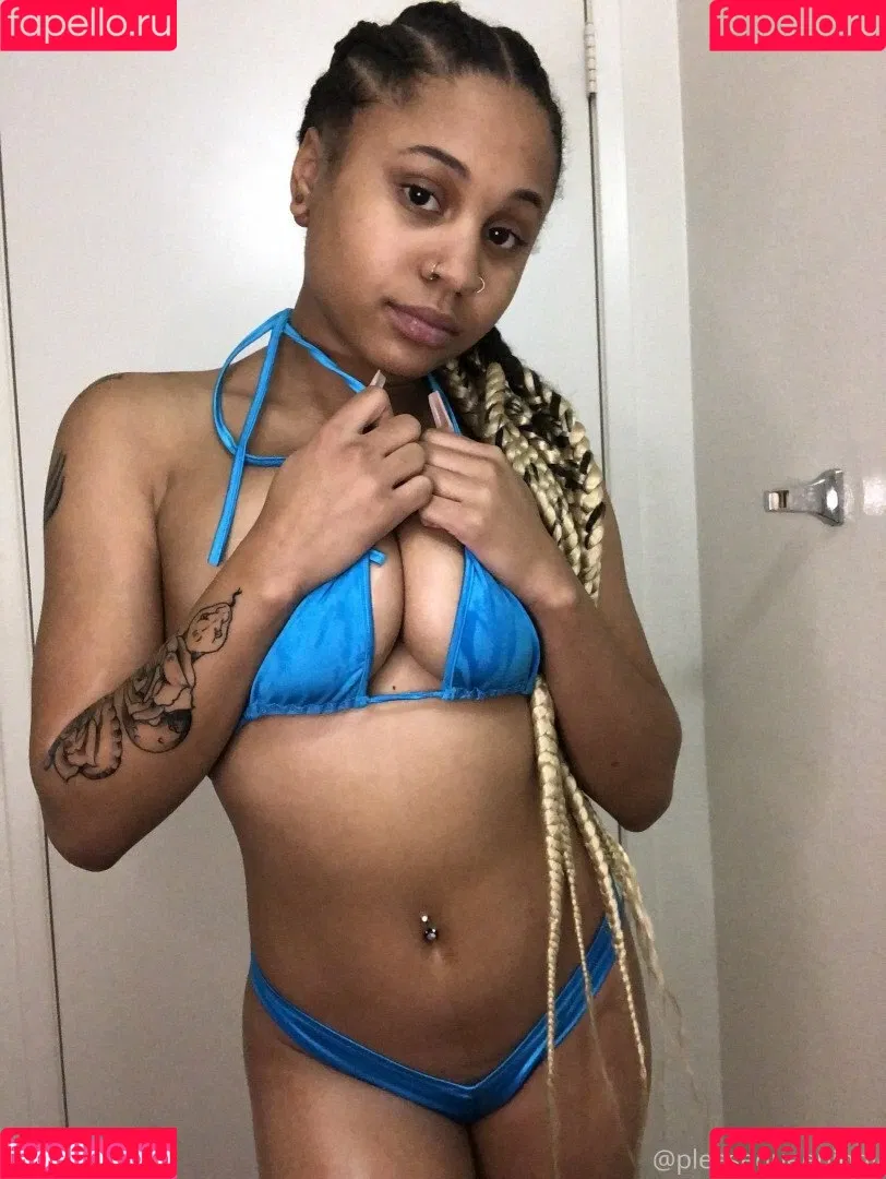 officiallyariaa Onlyfans Photo Gallery 