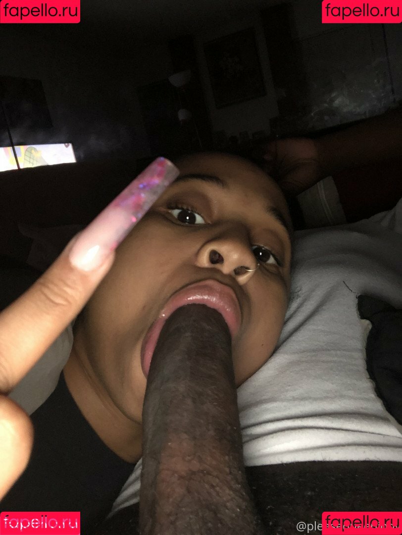 officiallyariaa Onlyfans Photo Gallery 