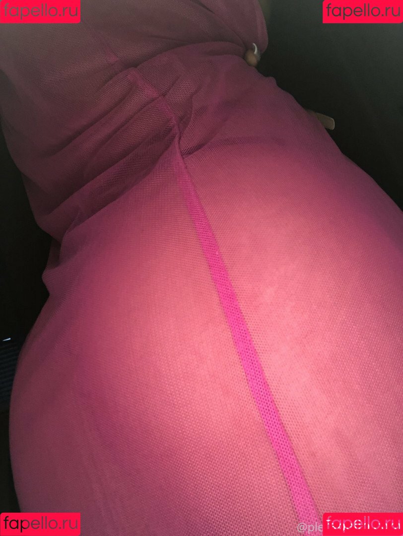 officiallyariaa Onlyfans Photo Gallery 