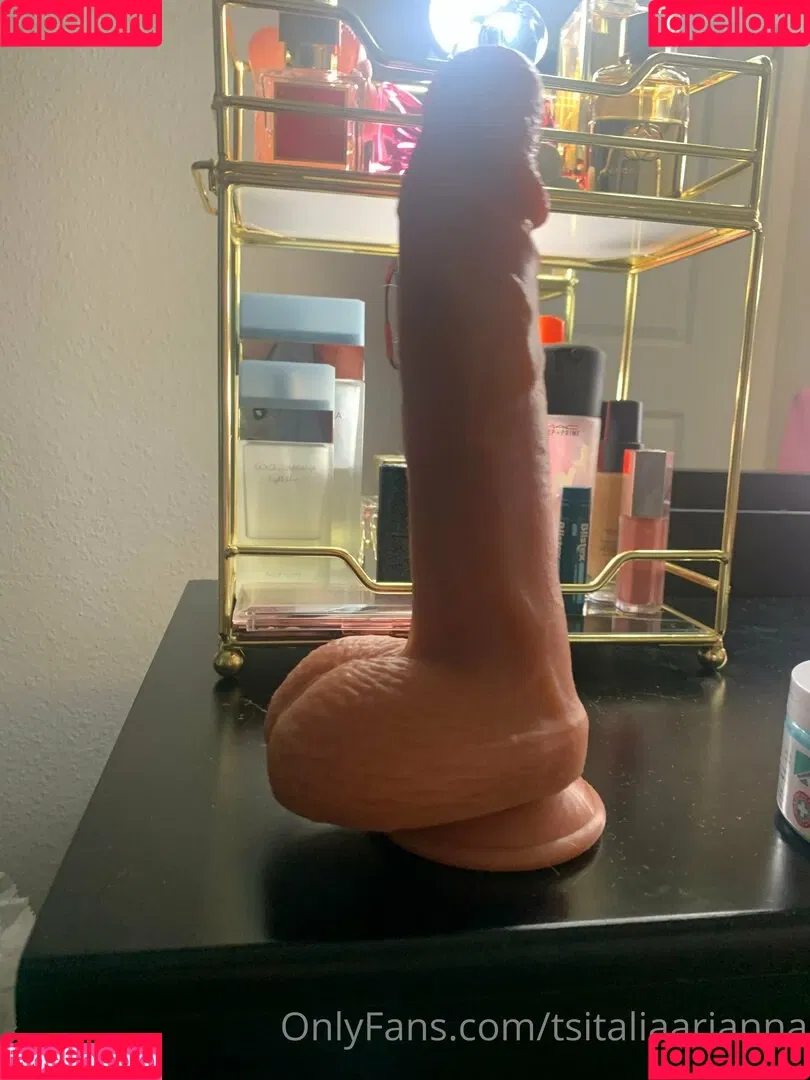 tsitaliaarianna Onlyfans Photo Gallery 