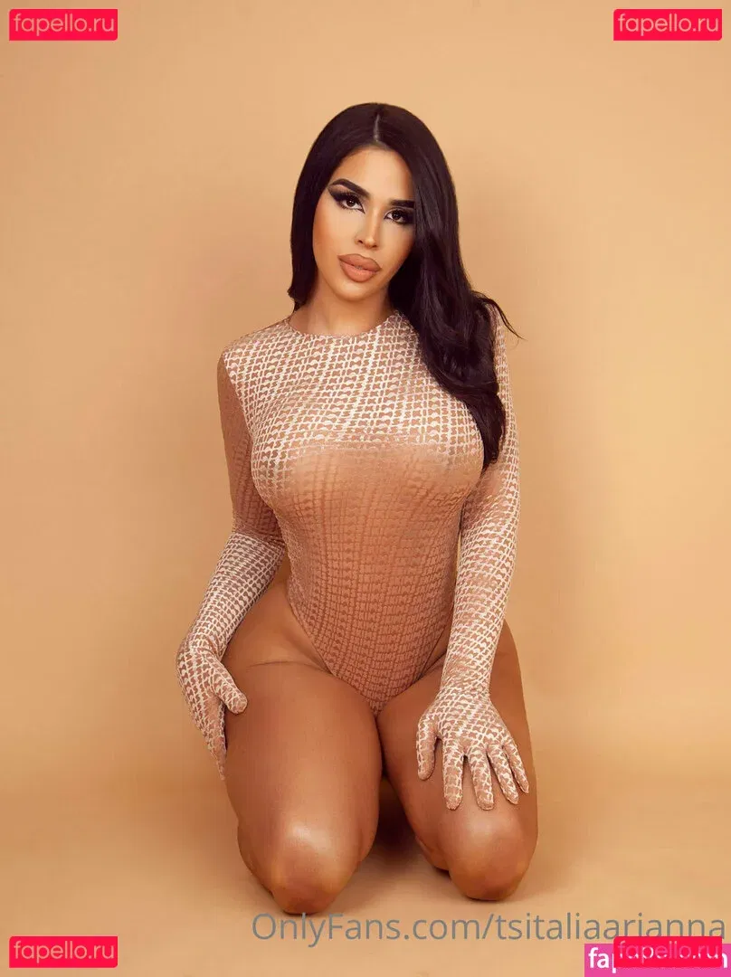 tsitaliaarianna Onlyfans Photo Gallery 