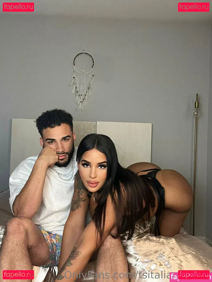 tsitaliaarianna Onlyfans Photo Gallery 