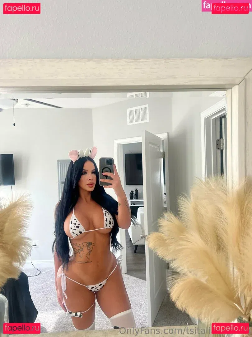 tsitaliaarianna Onlyfans Photo Gallery 