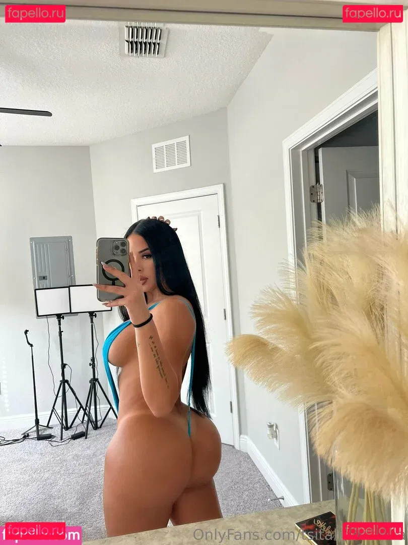 tsitaliaarianna Onlyfans Photo Gallery 