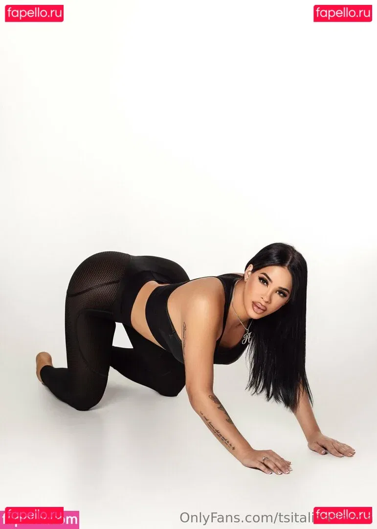 tsitaliaarianna Onlyfans Photo Gallery 