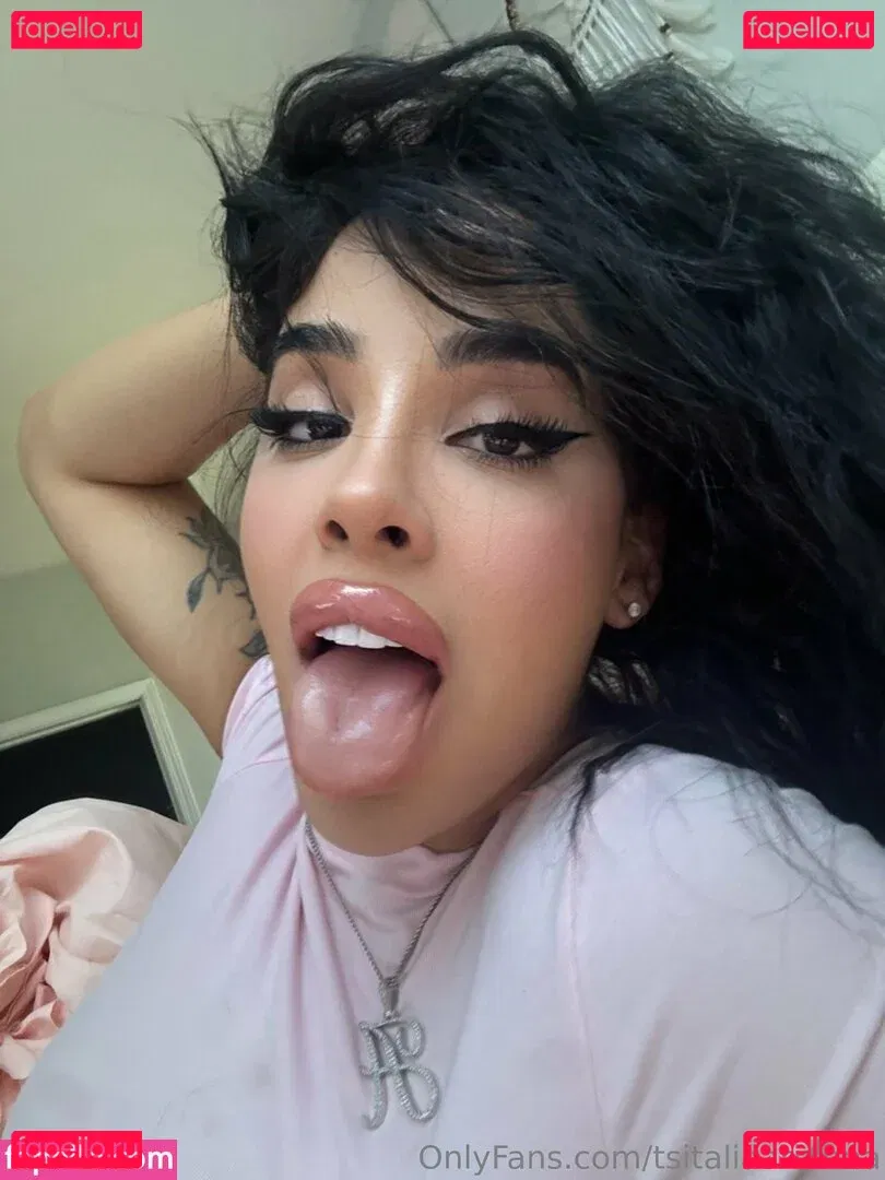 tsitaliaarianna Onlyfans Photo Gallery 