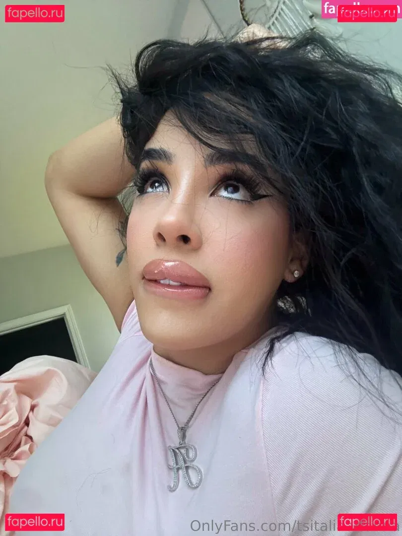 tsitaliaarianna Onlyfans Photo Gallery 