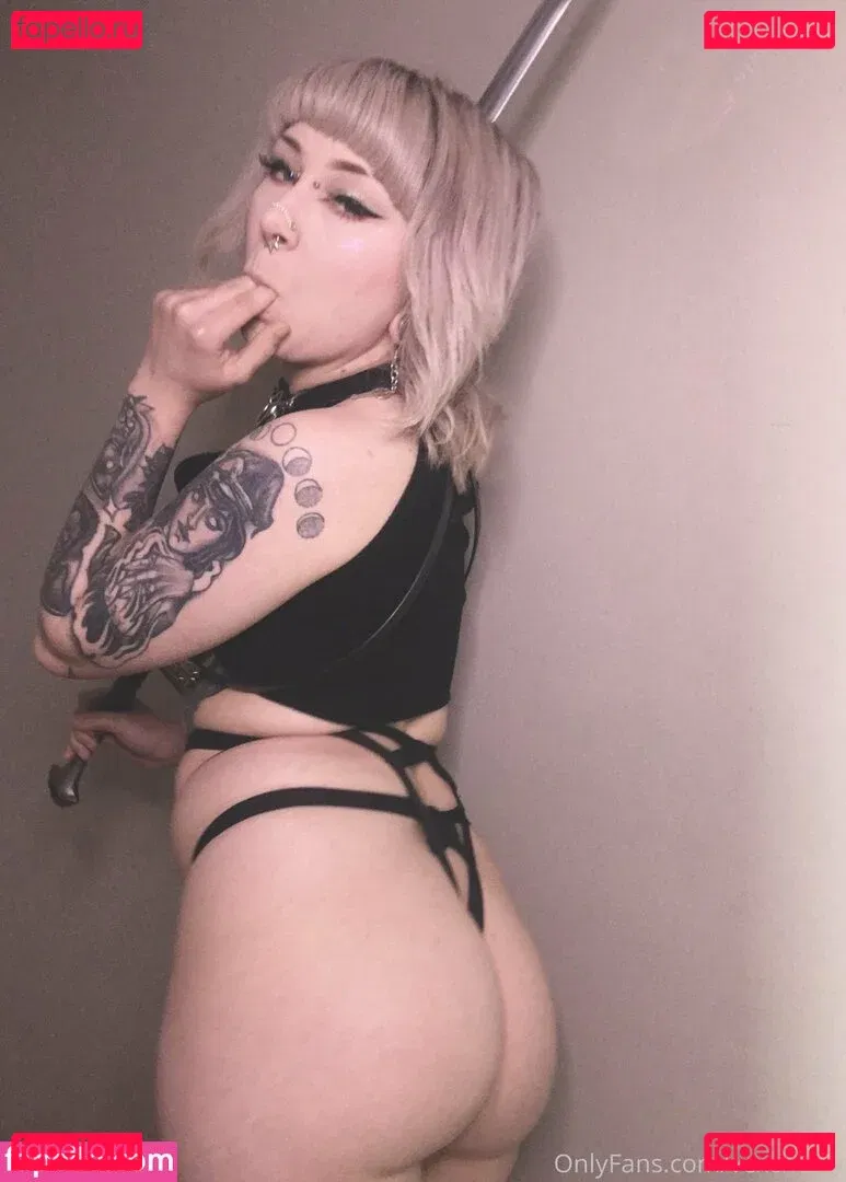 vexcherry Onlyfans Photo Gallery 