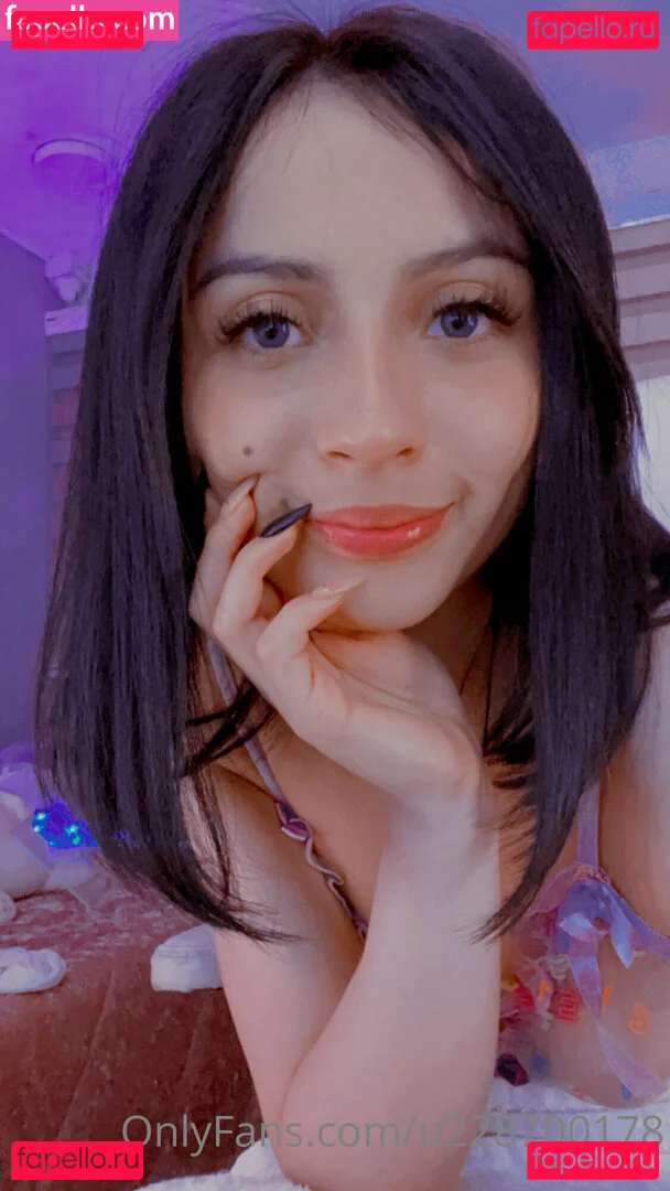 charlotte19y Onlyfans Photo Gallery 