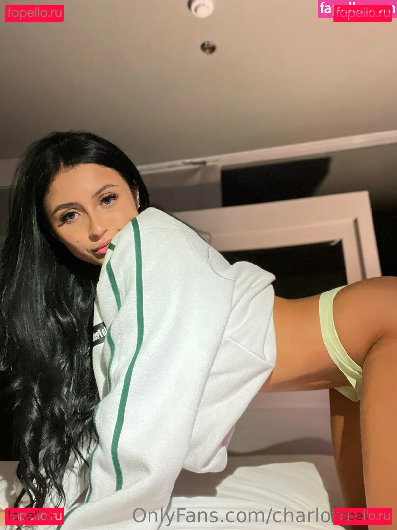charlotte19y Onlyfans Photo Gallery 