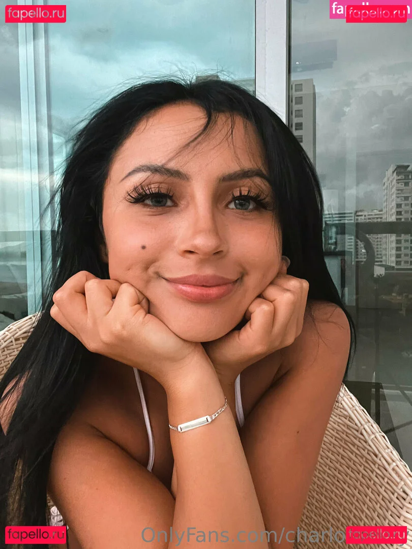 charlotte19y Onlyfans Photo Gallery 