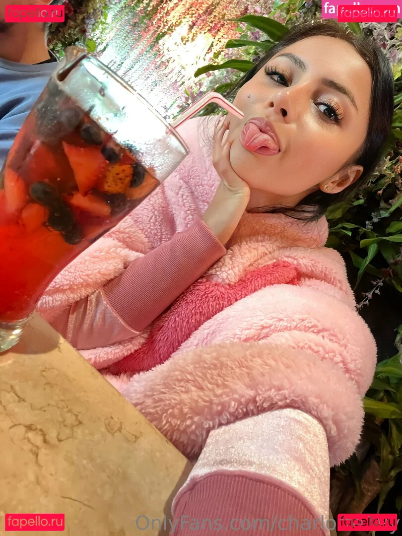 charlotte19y Onlyfans Photo Gallery 