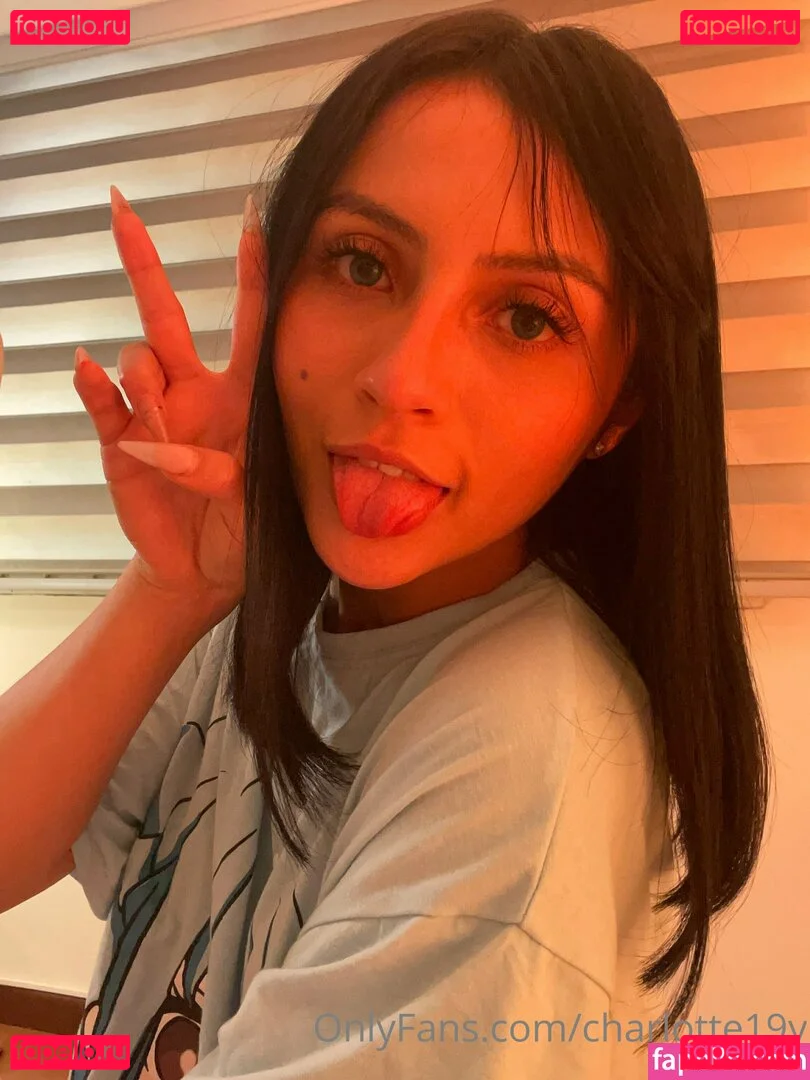 charlotte19y Onlyfans Photo Gallery 