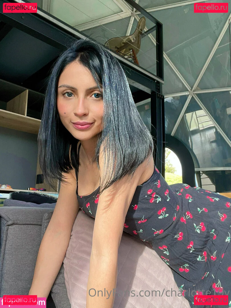 charlotte19y Onlyfans Photo Gallery 