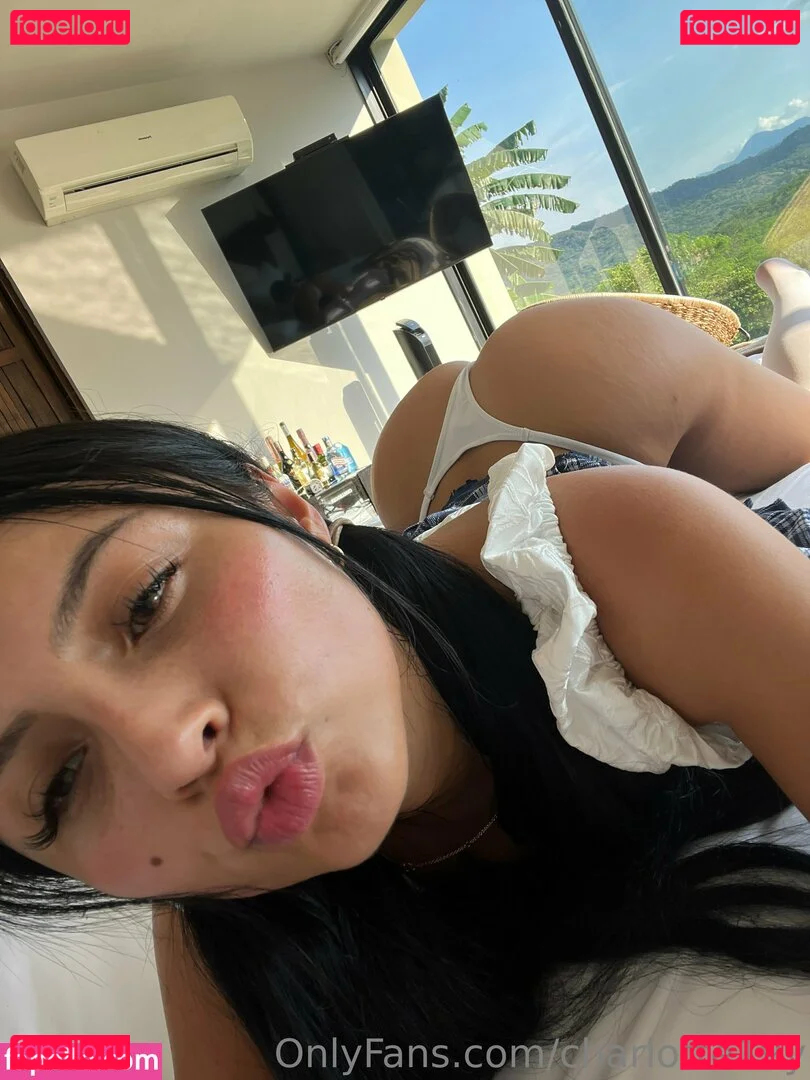 charlotte19y Onlyfans Photo Gallery 