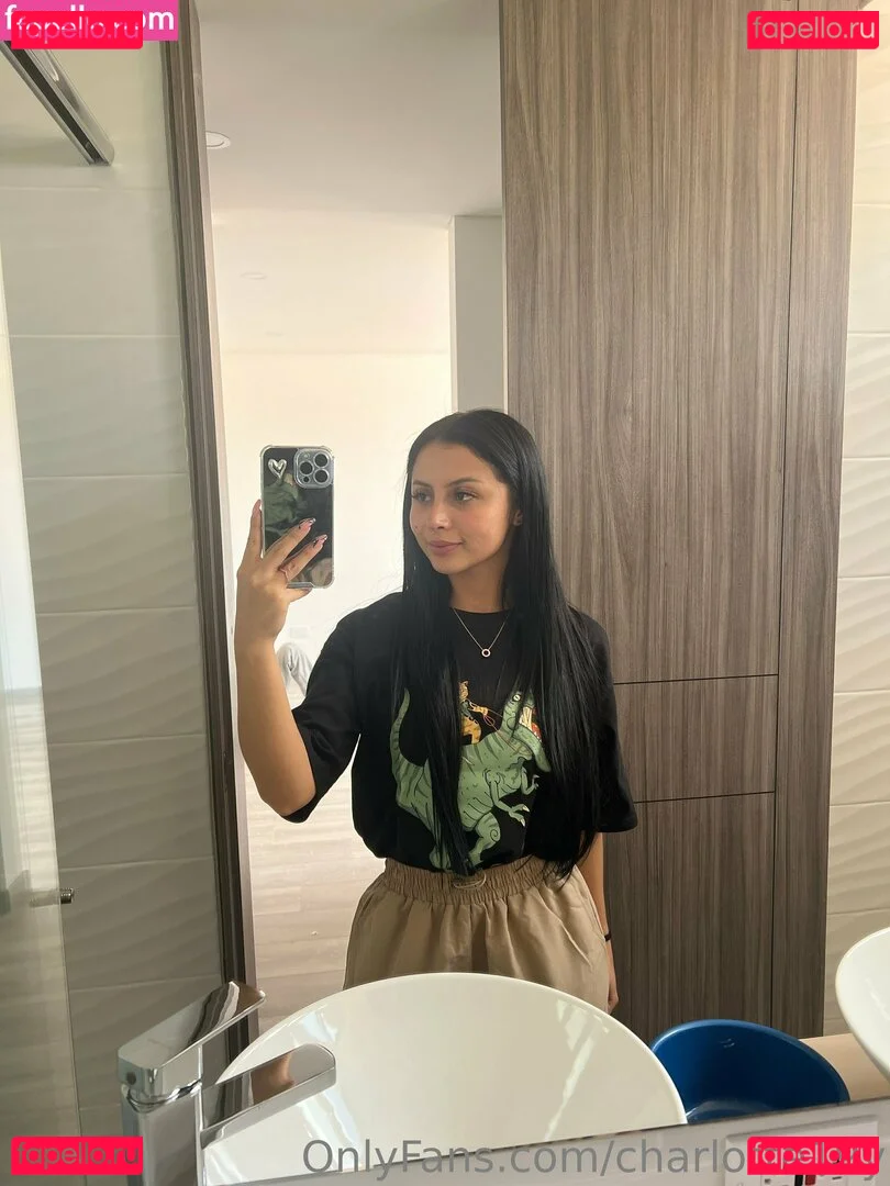 charlotte19y Onlyfans Photo Gallery 