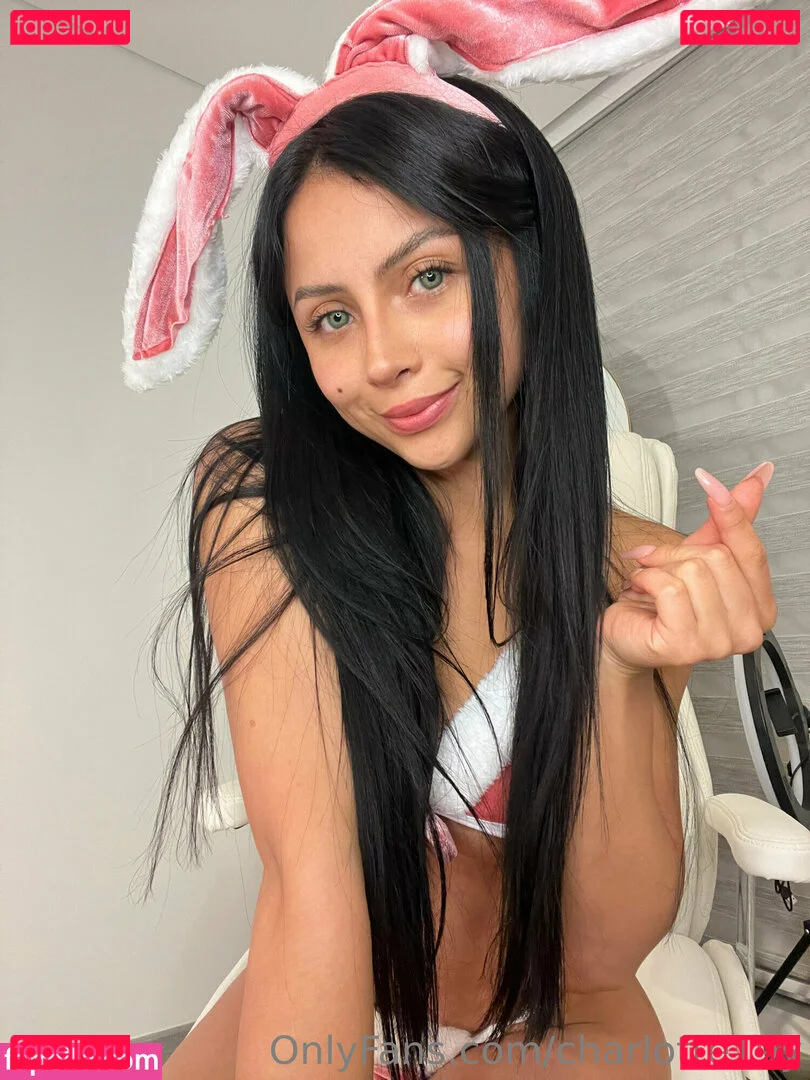 charlotte19y Onlyfans Photo Gallery 