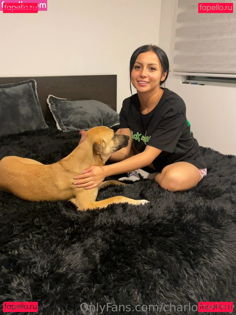 charlotte19y Onlyfans Photo Gallery 