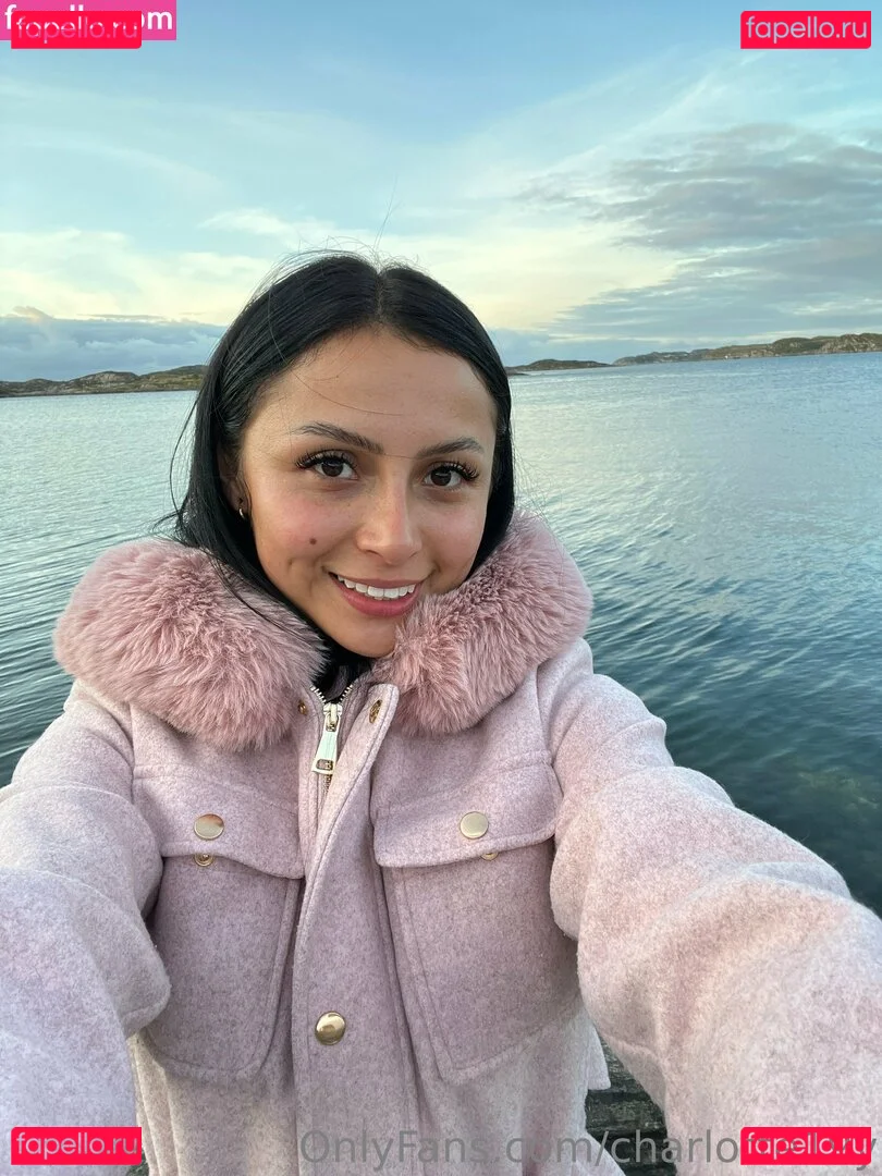charlotte19y Onlyfans Photo Gallery 