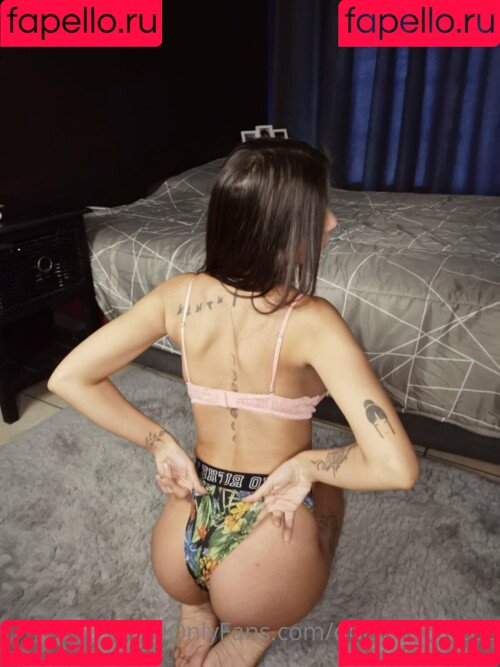 queen_beeeee Onlyfans Photo Gallery 