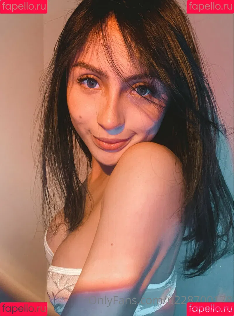 charlotte19y Onlyfans Photo Gallery 
