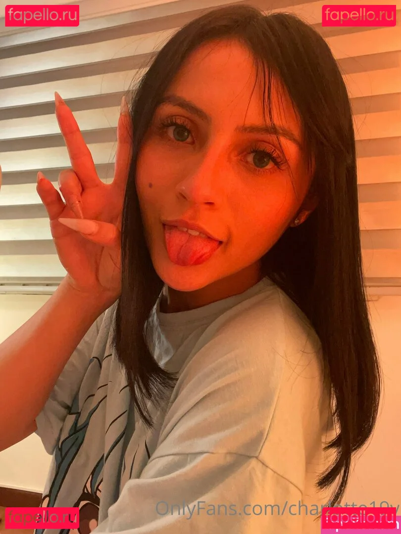 charlotte19y Onlyfans Photo Gallery 