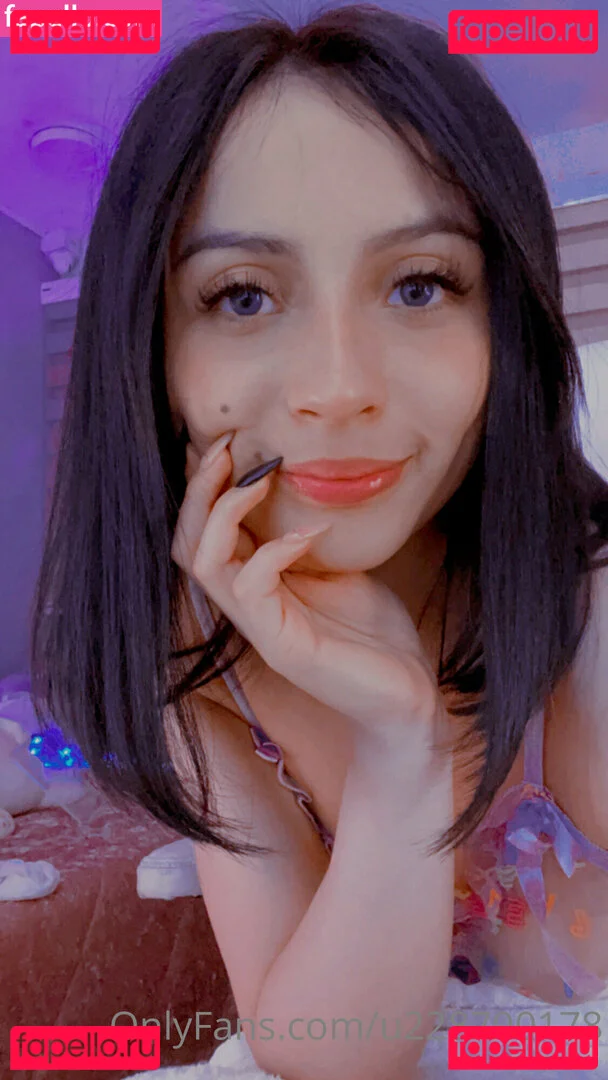 charlotte19y Onlyfans Photo Gallery 