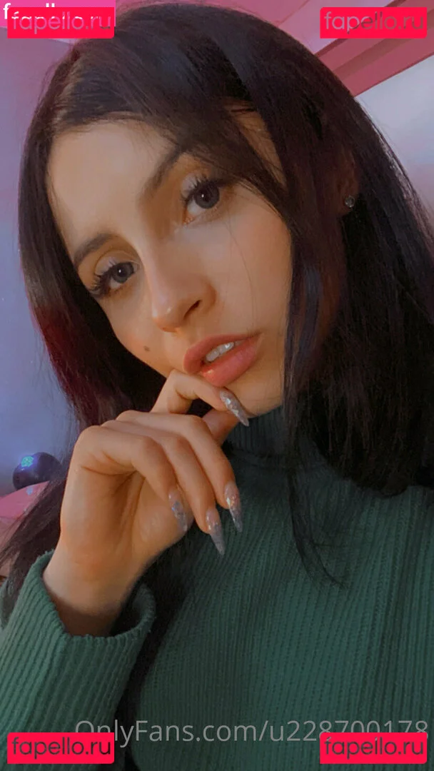 charlotte19y Onlyfans Photo Gallery 