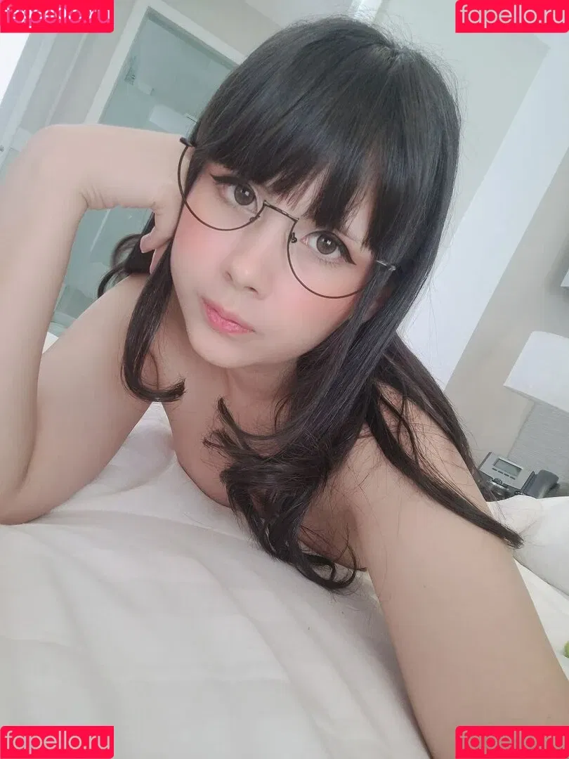 whiterabbit.exe Onlyfans Photo Gallery 