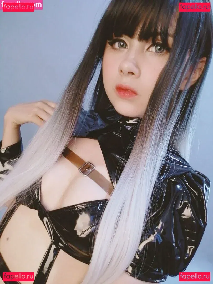 whiterabbit.exe Onlyfans Photo Gallery 