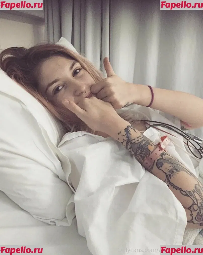 akiramaisuicide Onlyfans Photo Gallery 