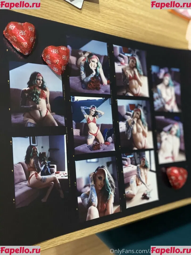 akiramaisuicide Onlyfans Photo Gallery 