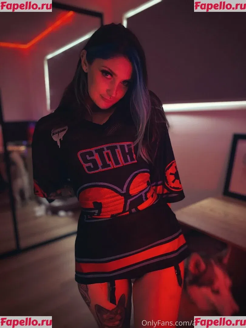 akiramaisuicide Onlyfans Photo Gallery 