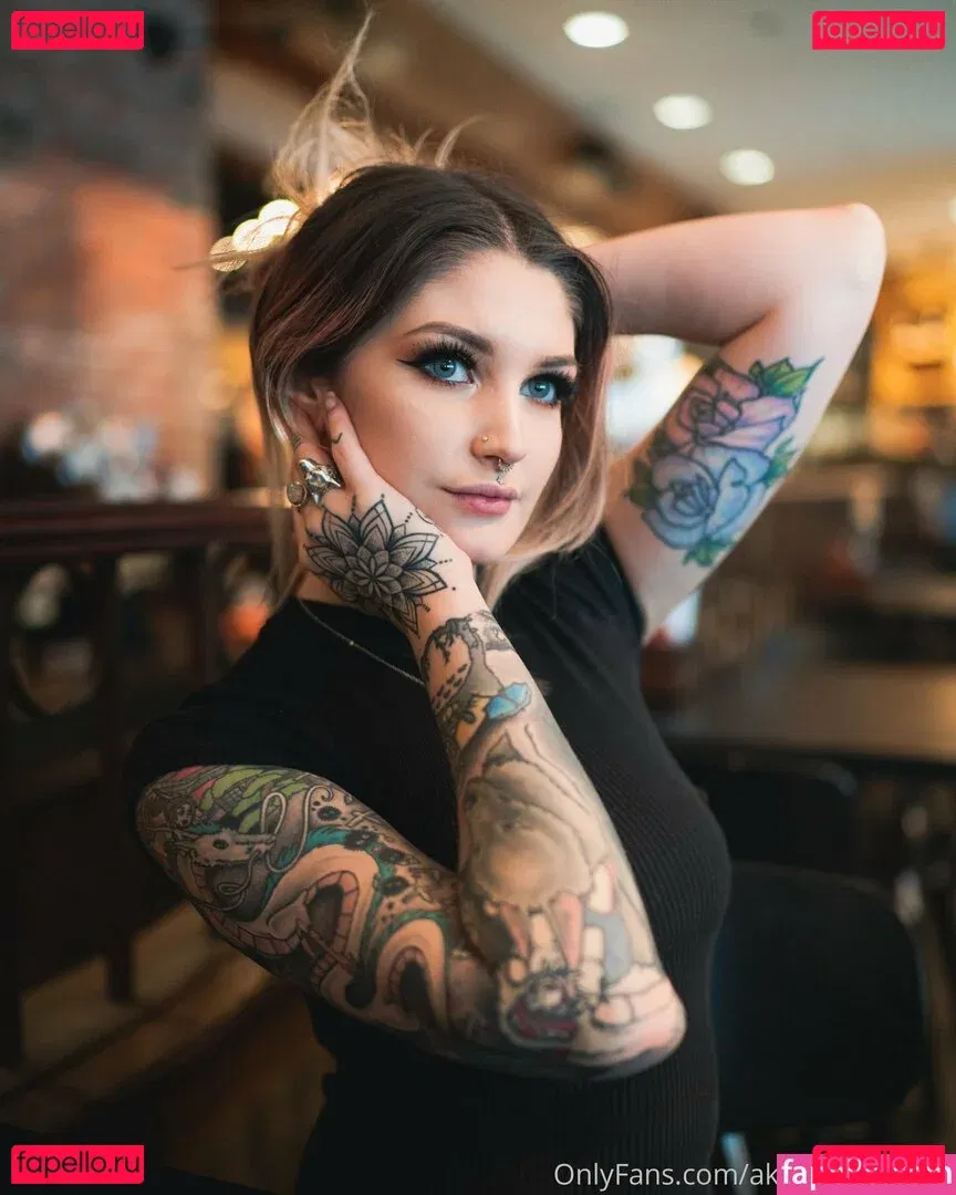 akiramaisuicide Onlyfans Photo Gallery 