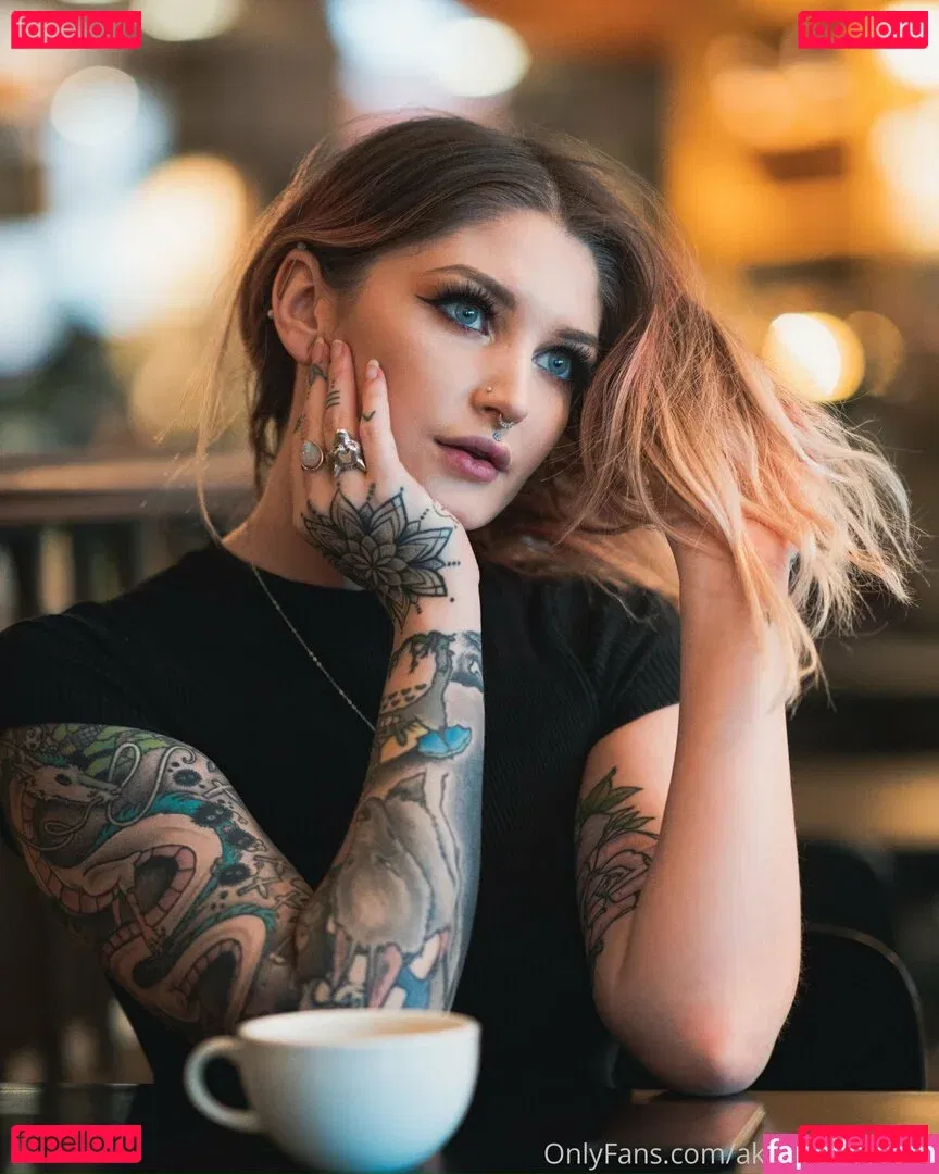 akiramaisuicide Onlyfans Photo Gallery 