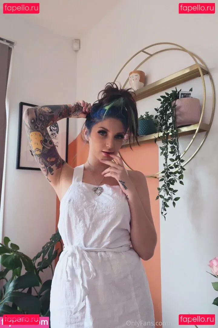 akiramaisuicide Onlyfans Photo Gallery 