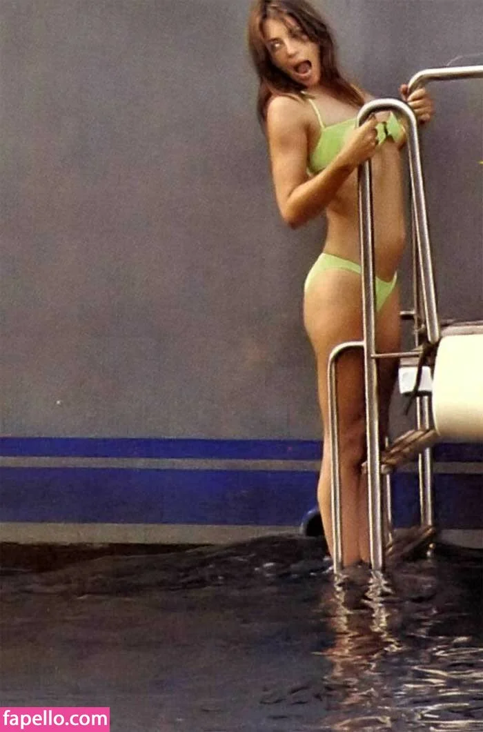 Elizabeth Hurley Onlyfans Photo Gallery 