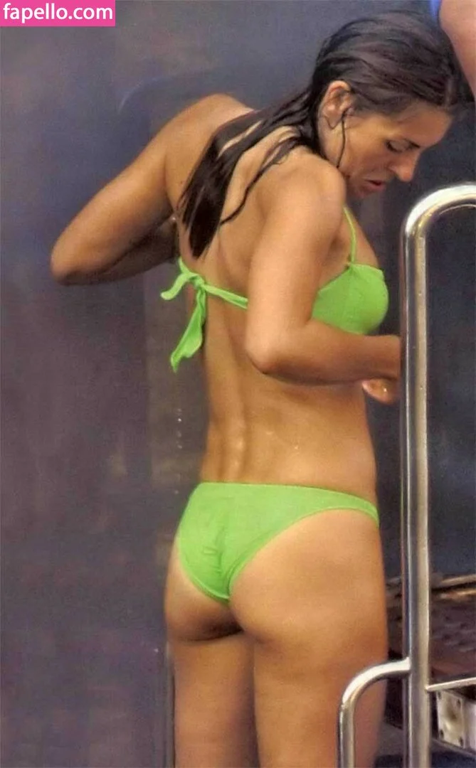 Elizabeth Hurley Onlyfans Photo Gallery 