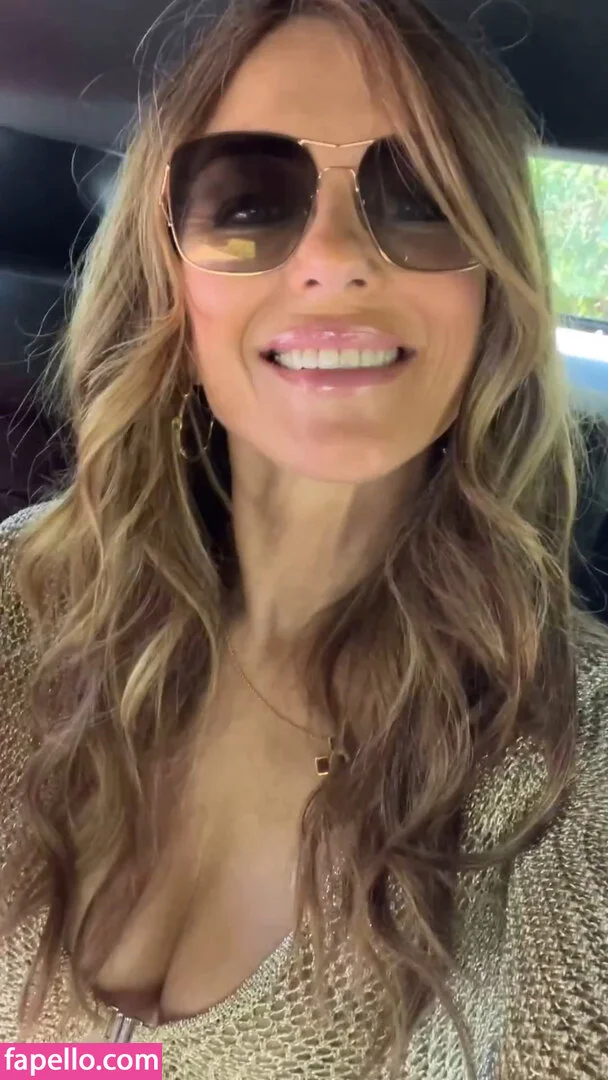 Elizabeth Hurley Onlyfans Photo Gallery 