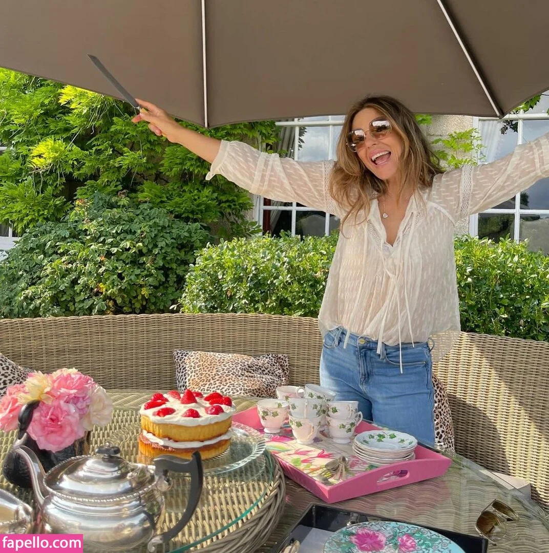 Elizabeth Hurley Onlyfans Photo Gallery 