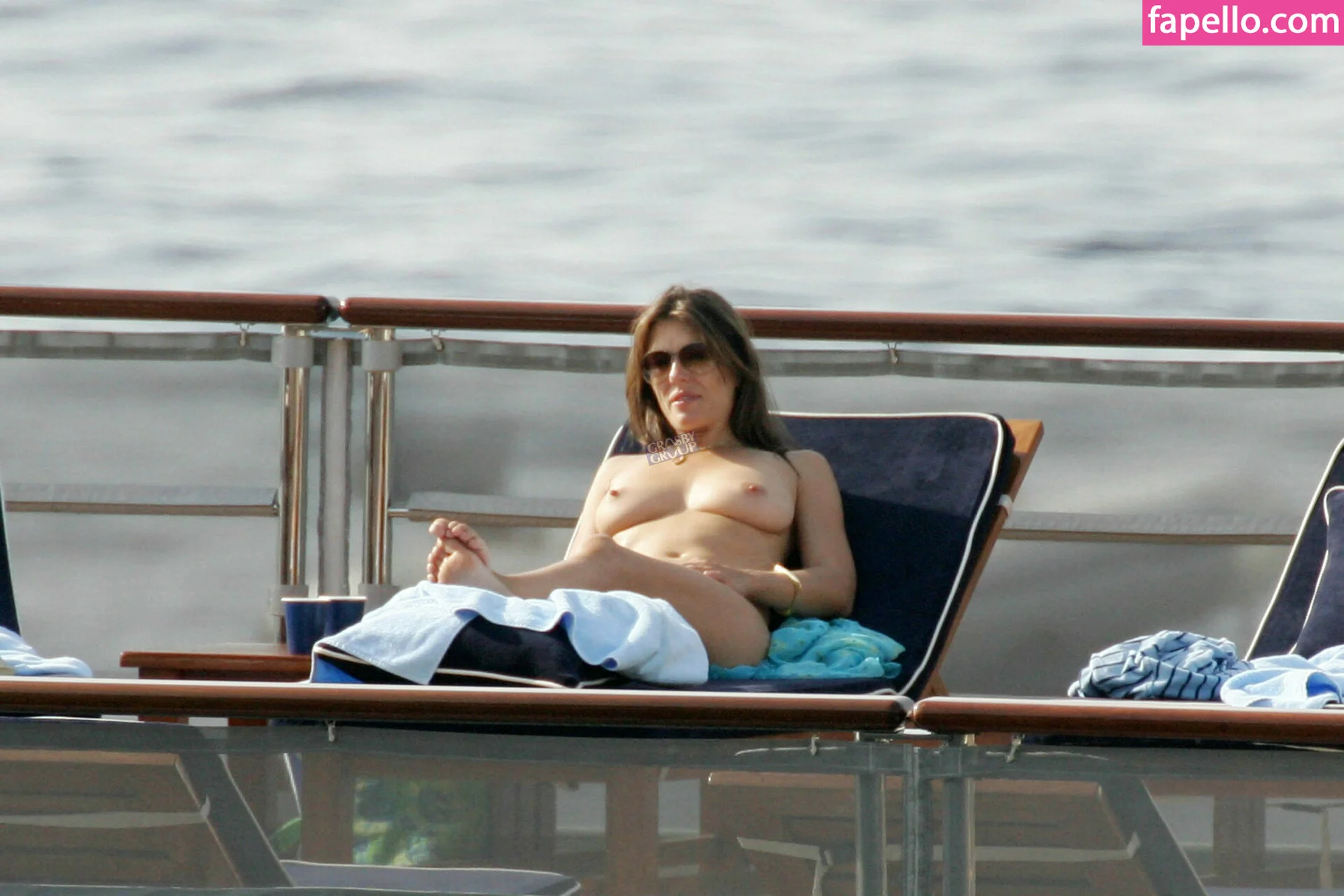 Elizabeth Hurley Onlyfans Photo Gallery 