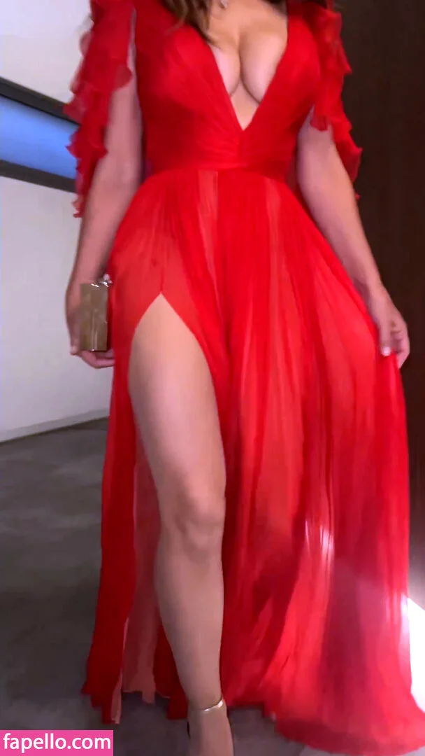 Elizabeth Hurley Onlyfans Photo Gallery 