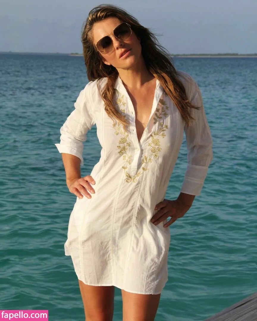 Elizabeth Hurley Onlyfans Photo Gallery 
