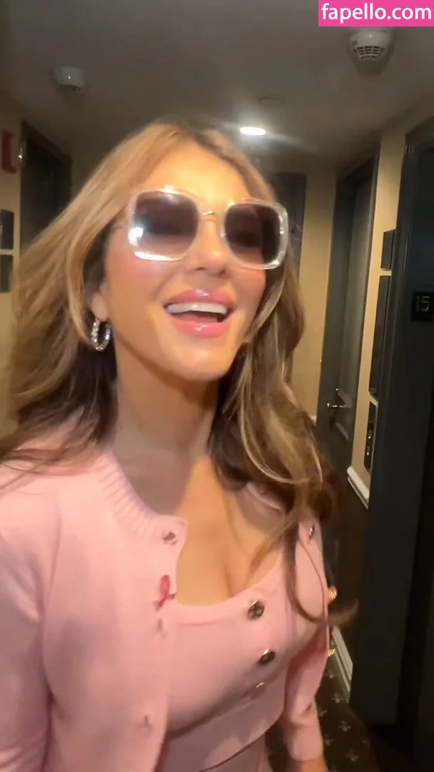 Elizabeth Hurley Onlyfans Photo Gallery 